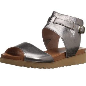 Rose gold Miz Mooz Koren sandals - 7.5